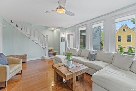 Tiny photo for 1336 W Washington Boulevard, Fort Wayne, IN 46802 (MLS # 202545484)