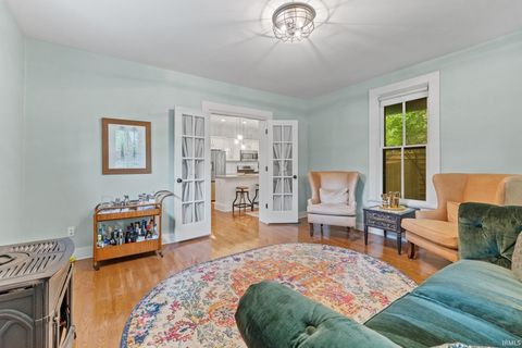 Tiny photo for 1336 W Washington Boulevard, Fort Wayne, IN 46802 (MLS # 202545484)