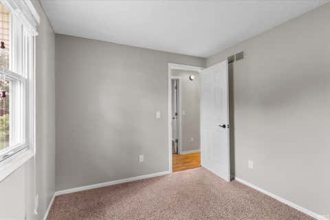 Tiny photo for 3914 Thornbury Place, Fort Wayne, IN 46804 (MLS # 202624192)