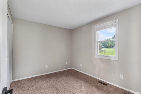 Tiny photo for 3914 Thornbury Place, Fort Wayne, IN 46804 (MLS # 202624192)