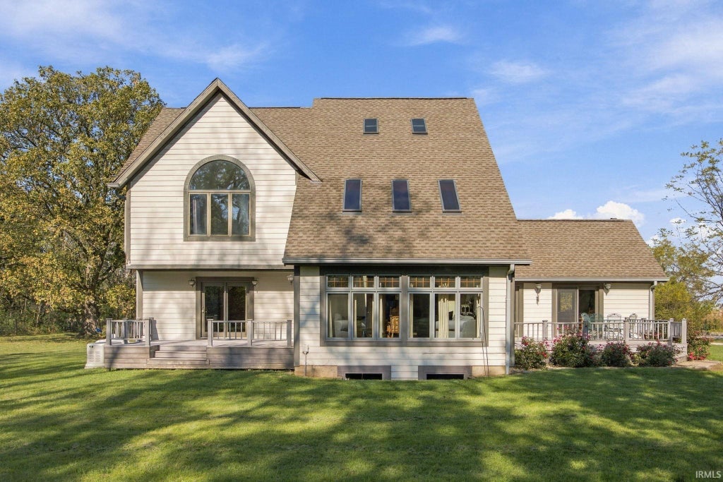 Photo of 11449 E 400 N, Remington, IN 47977 (MLS # 202644181)