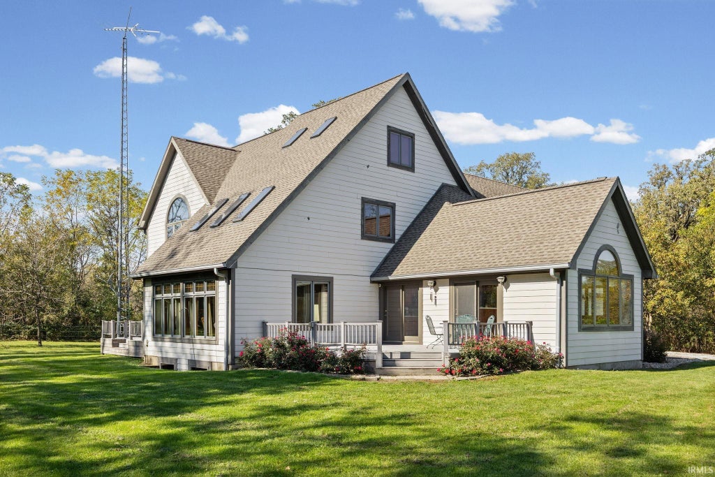 Photo of 11449 E 400 N, Remington, IN 47977 (MLS # 202644181)