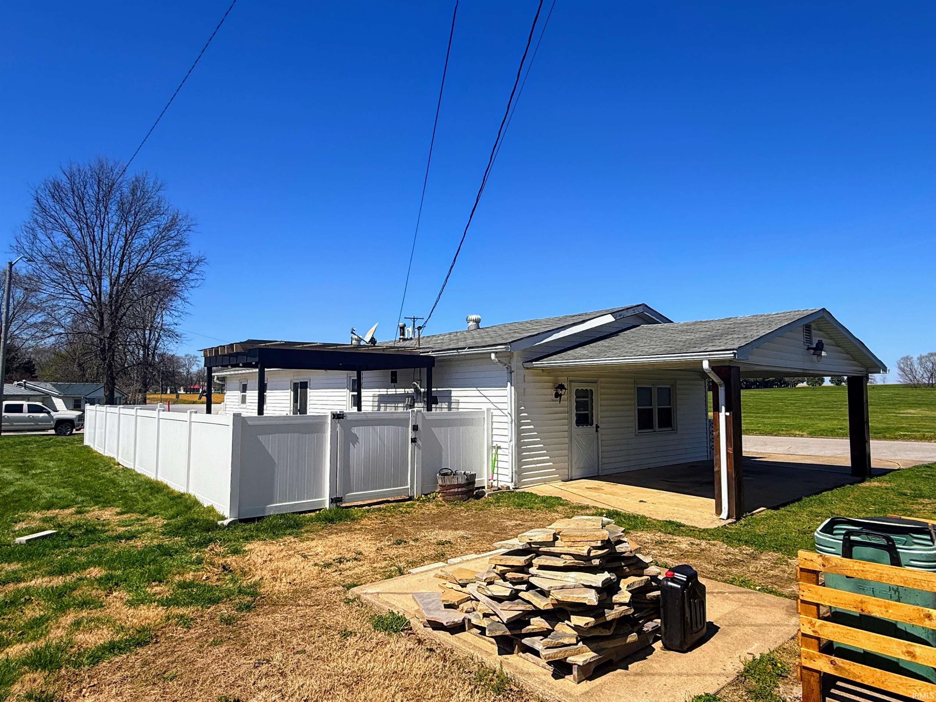 301 East Viola Avenue