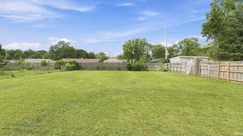 Tiny photo for 1325 Farwood Avenue, Fort Wayne, IN 46816 (MLS # 202627819)