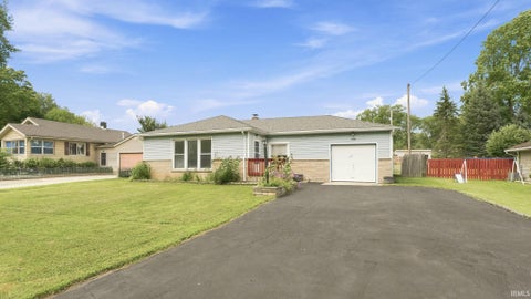 Tiny photo for 1325 Farwood Avenue, Fort Wayne, IN 46816 (MLS # 202627819)