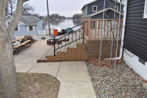Tiny photo for 3097 E Stahl Road, Monon, IN 47959 (MLS # 202605850)