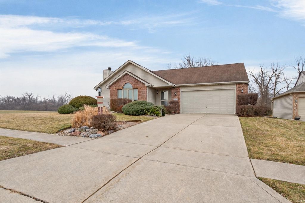 Photo of 8523 Wyss Meadows Drive, Fort Wayne, IN 46819 (MLS # 202606979)