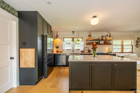 Tiny photo for 4410 E Etter Drive, Bloomington, IN 47408 (MLS # 202638847)