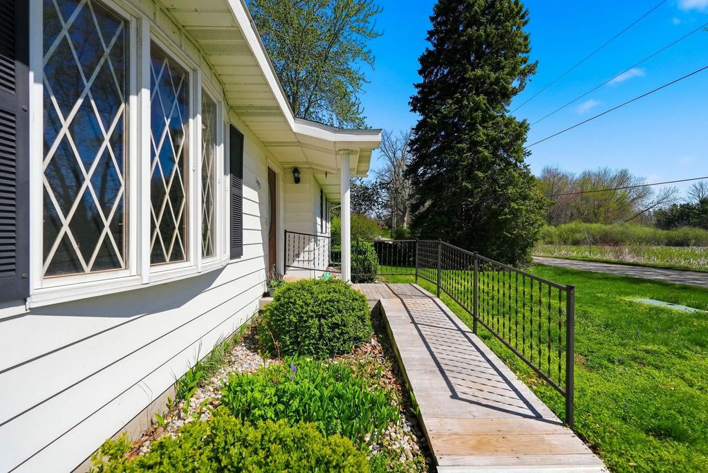 Photo of 195 N 1075 W, Angola, IN 46703 (MLS # 202613686)