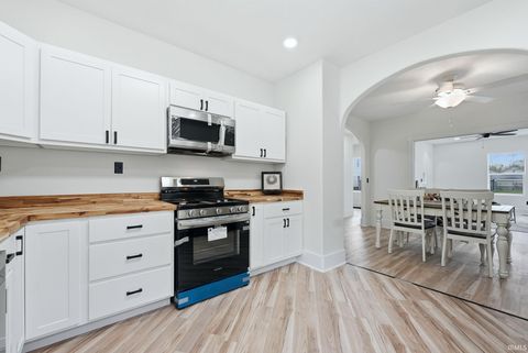 Tiny photo for 222 E 3rd Street, Peru, IN 46970 (MLS # 202613060)