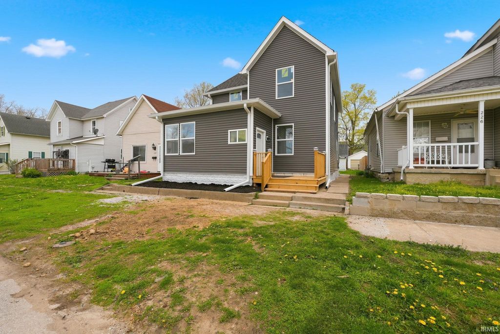 Photo of 222 E 3rd Street, Peru, IN 46970 (MLS # 202613060)