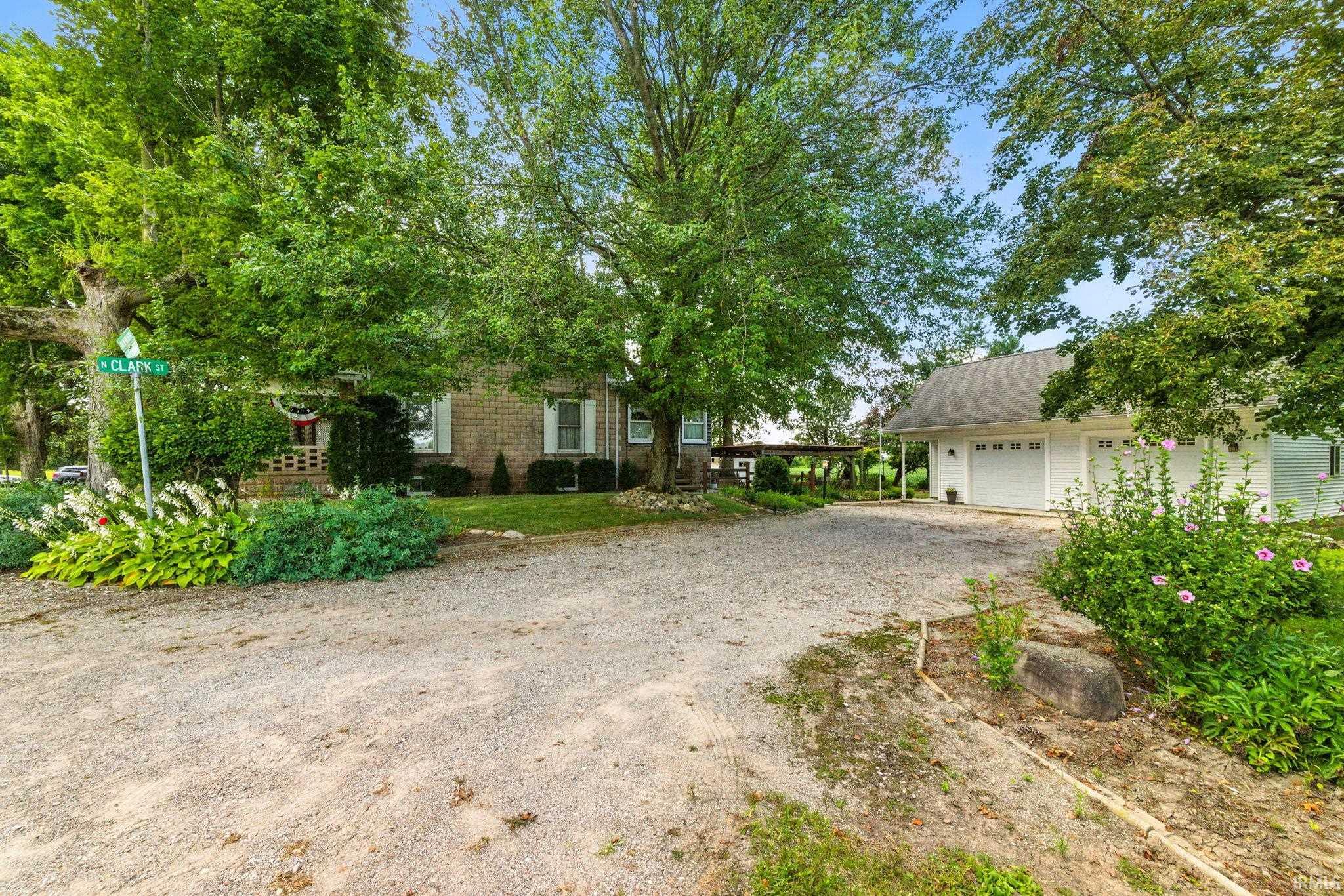 Mulberry, Indiana 46058, United States, 5 Bedrooms Bedrooms, ,2 BathroomsBathrooms,Residential,Active,202067