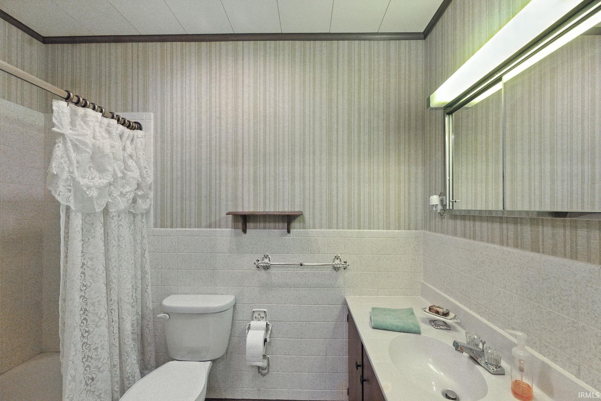 Mulberry, Indiana 46058, United States, 5 Bedrooms Bedrooms, ,2 BathroomsBathrooms,Residential,Active,202067