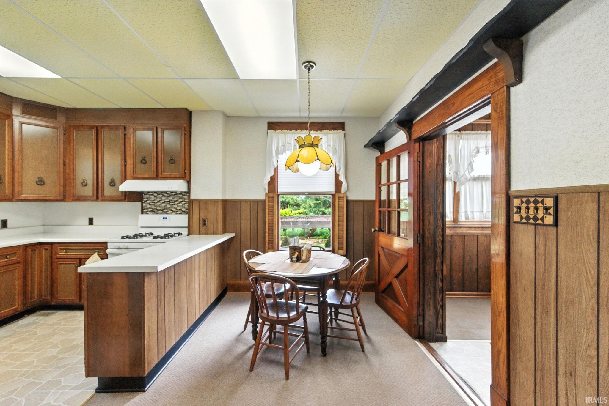 Mulberry, Indiana 46058, United States, 5 Bedrooms Bedrooms, ,2 BathroomsBathrooms,Residential,Active,202067