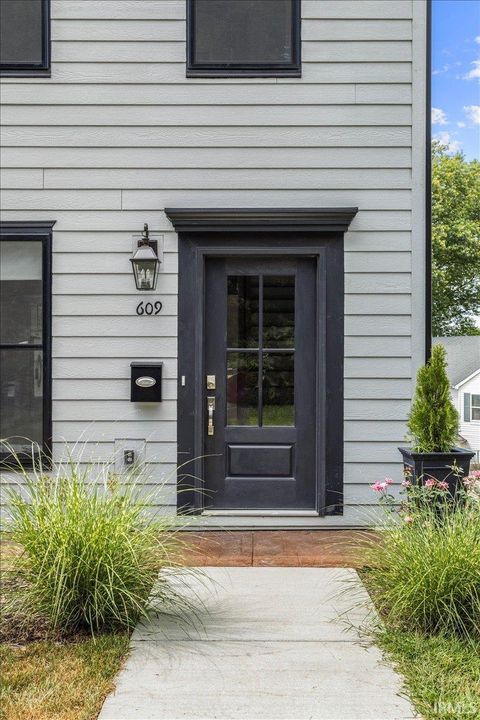 Tiny photo for 609 S 3rd Street, Lafayette, IN 47905 (MLS # 202532686)