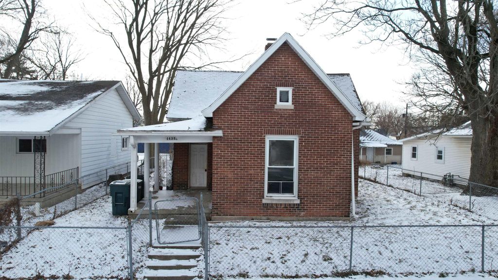 Photo of 1425 W 10th Street, Muncie, IN 47302 (MLS # 202602266)