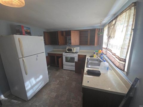 Tiny photo for 1425 W 10th Street, Muncie, IN 47302 (MLS # 202602266)