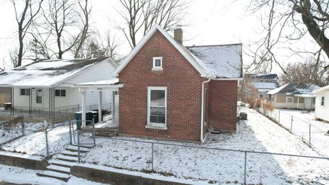 Tiny photo for 1425 W 10th Street, Muncie, IN 47302 (MLS # 202602266)