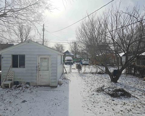 Tiny photo for 1425 W 10th Street, Muncie, IN 47302 (MLS # 202602266)