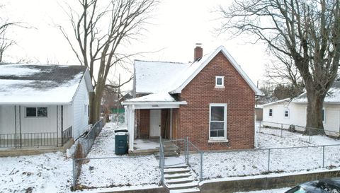 Tiny photo for 1425 W 10th Street, Muncie, IN 47302 (MLS # 202602266)