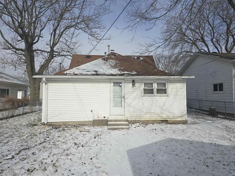 Tiny photo for 1425 W 10th Street, Muncie, IN 47302 (MLS # 202602266)