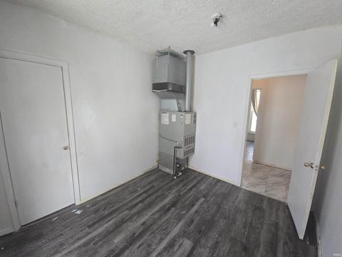 Tiny photo for 1425 W 10th Street, Muncie, IN 47302 (MLS # 202602266)