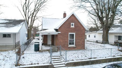 Tiny photo for 1425 W 10th Street, Muncie, IN 47302 (MLS # 202602266)