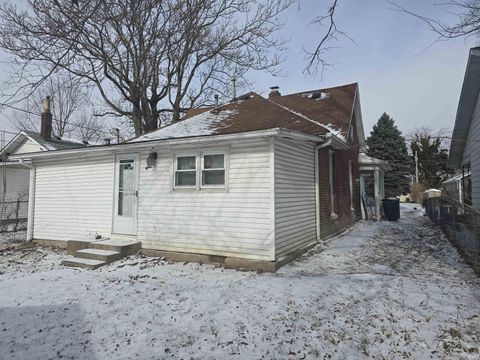 Tiny photo for 1425 W 10th Street, Muncie, IN 47302 (MLS # 202602266)