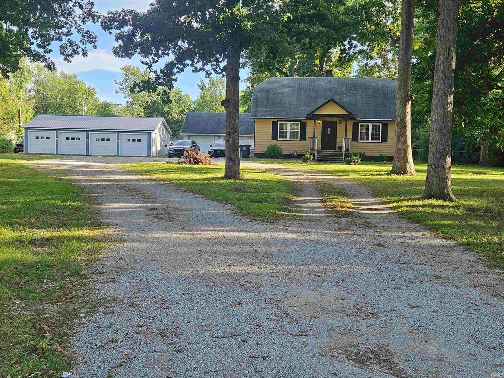 Photo of 5814 Stellhorn Road, Fort Wayne, IN 46815 (MLS # 202638200)