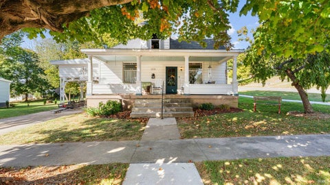 Photo for 123 NW 1st Street