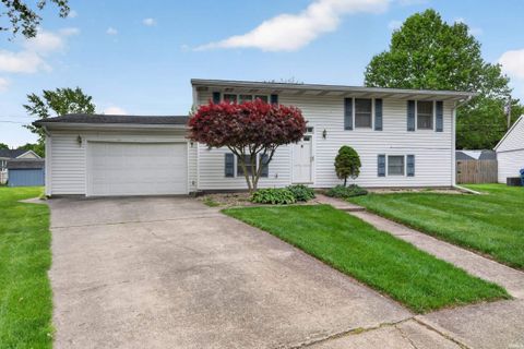 Tiny photo for 1613 AUGUSTA Court, Kokomo, IN 46902 (MLS # 202618280)
