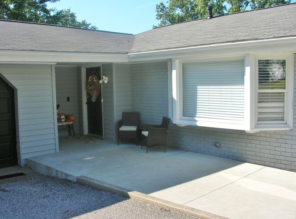 Photo of 2228 Heritage Avenue, Evansville, IN 47711 (MLS # 202615389)