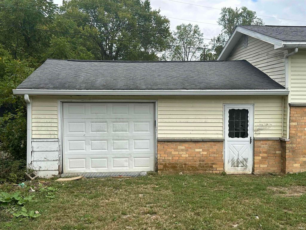 Photo of 4255 E Farr Road Rd, Bloomington, IN 47408 (MLS # 202540559)