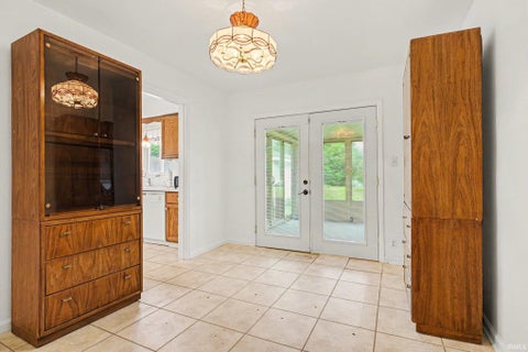 Tiny photo for 1821 Rockne Drive, South Bend, IN 46617 (MLS # 202619358)