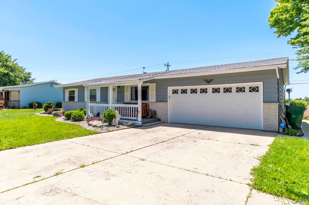 Photo of 3716 Meter Drive, Fort Wayne, IN 46806 (MLS # 202621427)