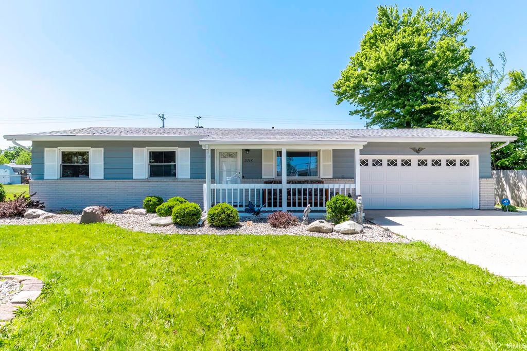 Photo of 3716 Meter Drive, Fort Wayne, IN 46806 (MLS # 202621427)