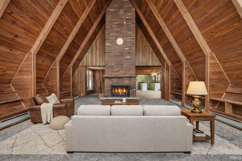 Tiny photo for 11480 N Roanoke Road, Roanoke, IN 46783 (MLS # 202613547)