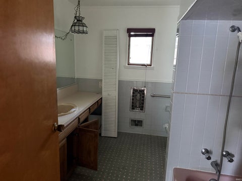 Tiny photo for 3601 N New York Avenue, Muncie, IN 47304 (MLS # 202618334)
