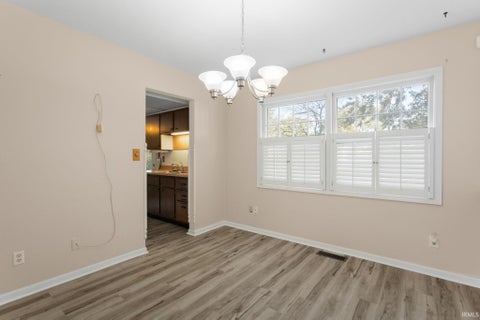 Tiny photo for 412 E Hively Avenue, Elkhart, IN 46517 (MLS # 202639825)
