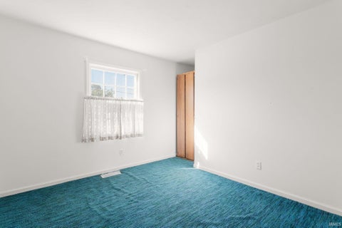 Tiny photo for 412 E Hively Avenue, Elkhart, IN 46517 (MLS # 202639825)