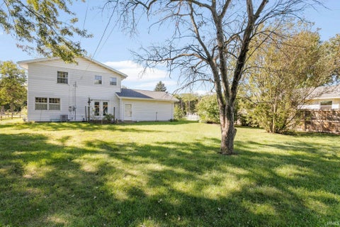 Tiny photo for 412 E Hively Avenue, Elkhart, IN 46517 (MLS # 202639825)