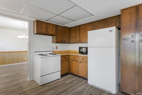 Tiny photo for 412 E Hively Avenue, Elkhart, IN 46517 (MLS # 202639825)