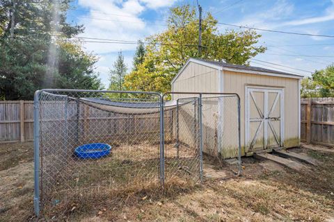 Tiny photo for 611 Elliott Court, Greentown, IN 46936 (MLS # 202542478)