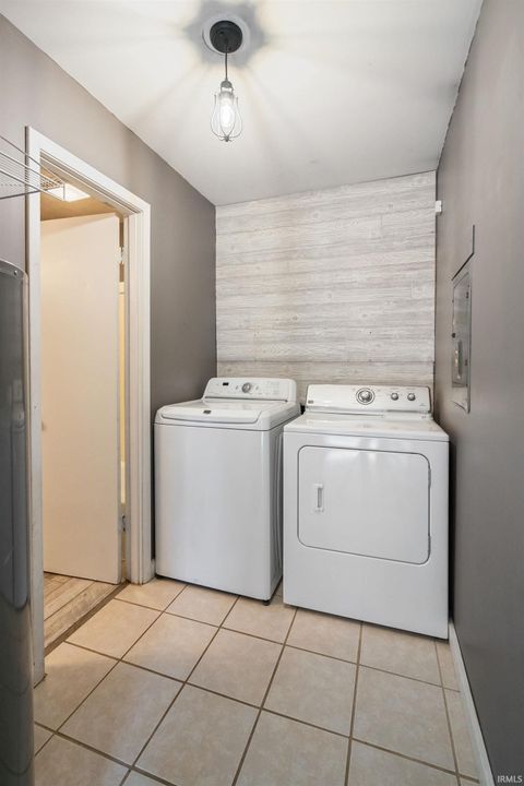 Tiny photo for 611 Elliott Court, Greentown, IN 46936 (MLS # 202542478)