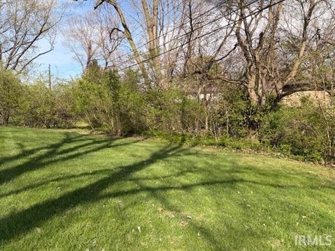 Tiny photo for 641 Crown Hill E Drive, Wabash, IN 46992 (MLS # 202612333)