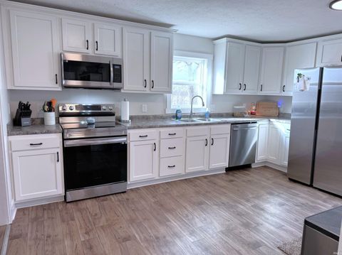 Tiny photo for 2551 E 900 N, Crawfordsville, IN 47933 (MLS # 202605683)