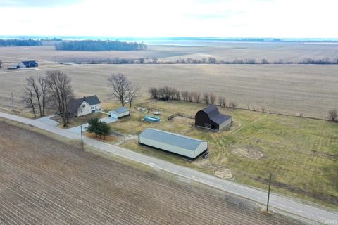 Tiny photo for 2551 E 900 N, Crawfordsville, IN 47933 (MLS # 202605683)