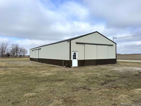 Tiny photo for 2551 E 900 N, Crawfordsville, IN 47933 (MLS # 202605683)