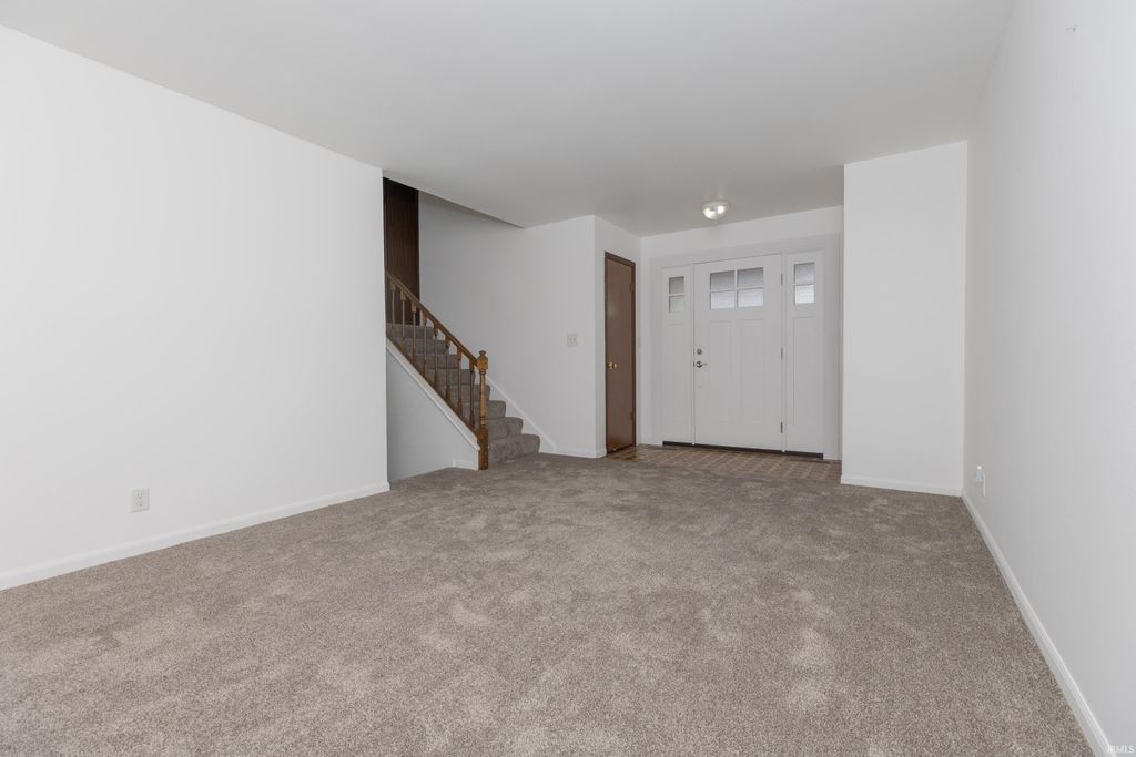 Photo of 4200 Saddlebrooke Lane, Evansville, IN 47715 (MLS # 202600011)