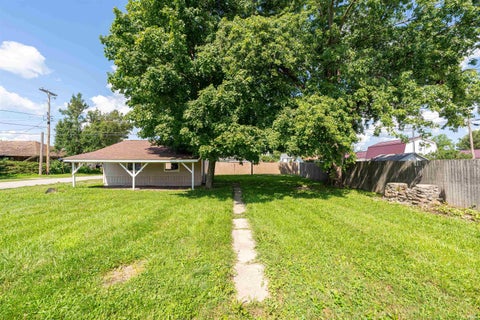 Tiny photo for 206 N Fulton Street, Parker City, IN 47368 (MLS # 202631607)